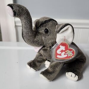 2000 TY Beanie Baby Retired Trumpet The Grey Elephant NWT Plush Stuffed Animal